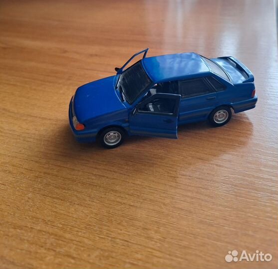 Модельки автомобилей