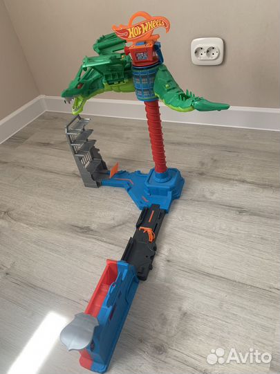 Hot wheels Сити Воздушный дракон