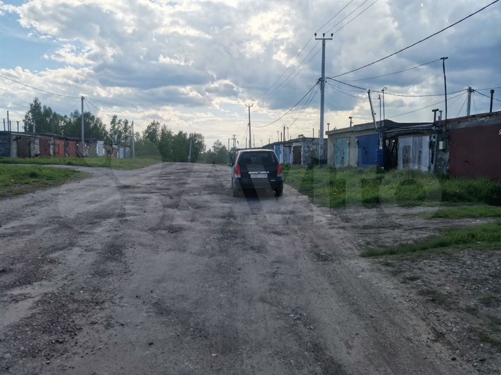 Гараж, > 30 м²