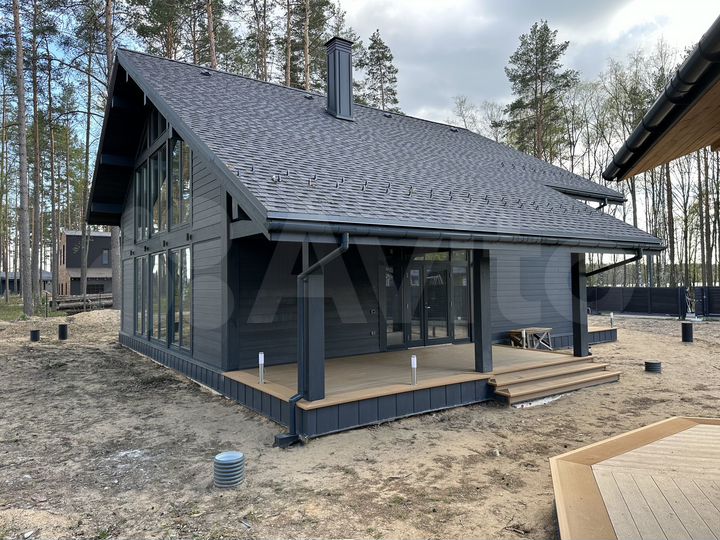 Коттедж 275 м² на участке 13,8 сот.