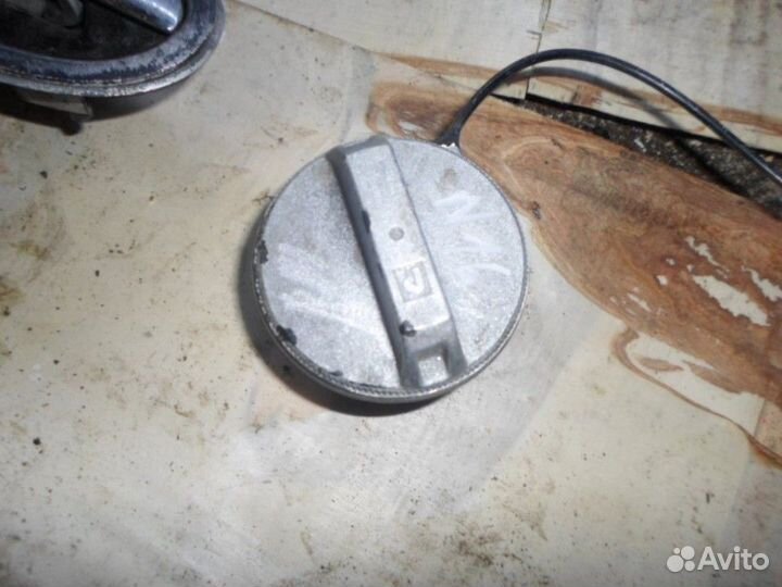 Крышка бензобака Nissan Almera N16 2000-2006