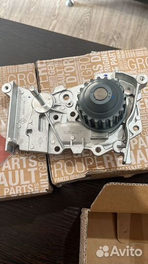 Помпа K4M Renault 210100753R Новая оригинальная