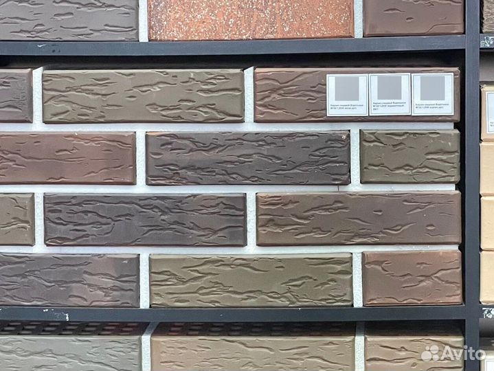 Облицовочный темный кирпич