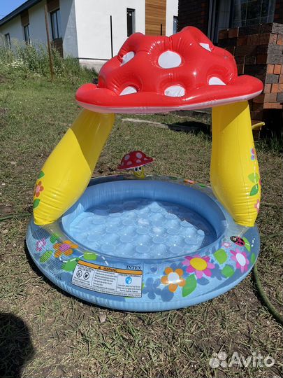 Детский бассейн