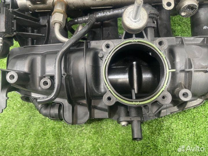 Впускной коллектор Audi A4 B8 caeb 2011