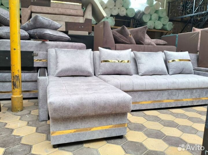 Диван угловой в наличии
