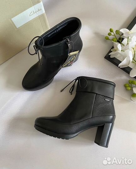 Ботинки женские Clarks