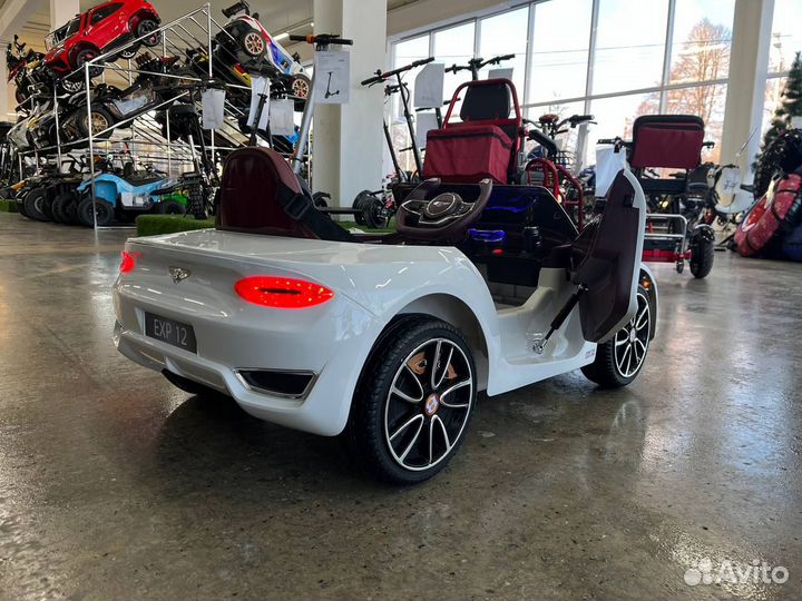 Детский автомобиль BMW M4 (A004AA) белый