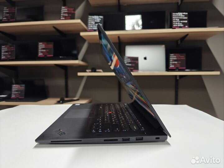 Lenovo ThinkPad x1 extreme Gen 2/i7 9850H/4k/32gb