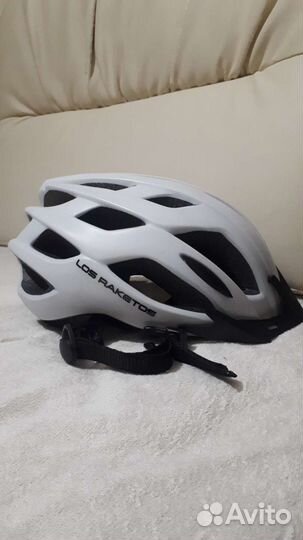 Велошлем взрослый