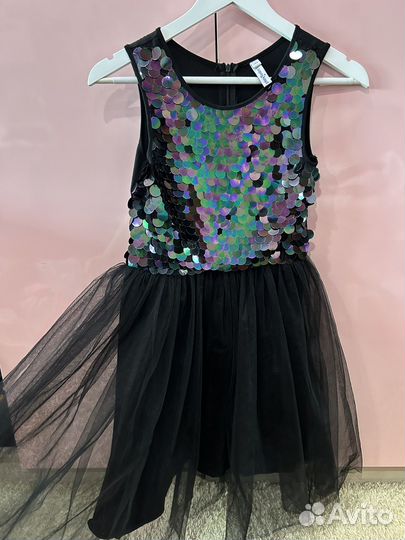 Платье на девочку 146см