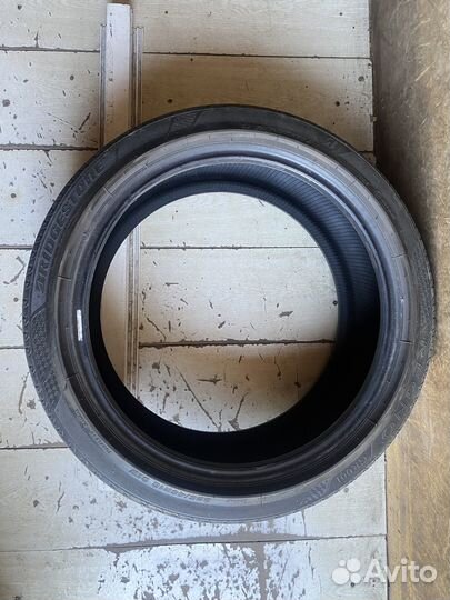 Bridgestone Regno GR-7000 225/45 R18