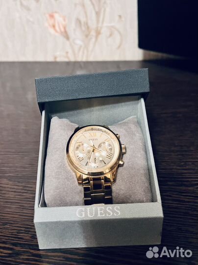 Часы guess