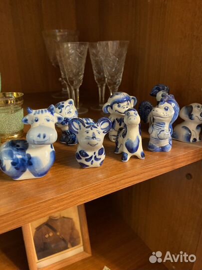 Статуэтки ручной работы гжель