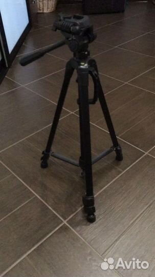 Штатив для фотоаппарата
