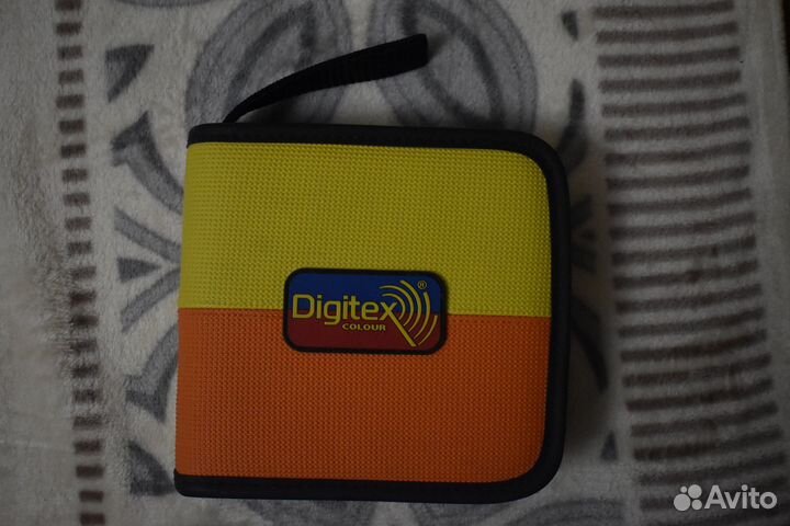 Кейс Digitex Colour с чистыми CD
