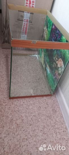 Аквариум, клетка синяя, клетка белая