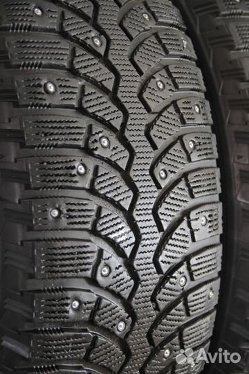 Bridgestone Blizzak Spike-01 255/65 R17 110T