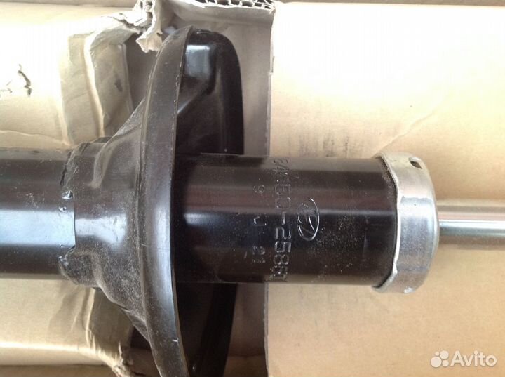 Амортизатор передний левый Hyundai Accent