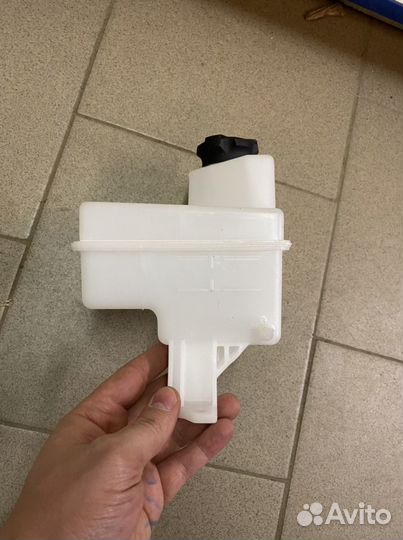 Kia Ceed 12- Бачок расширительный новый оригинал