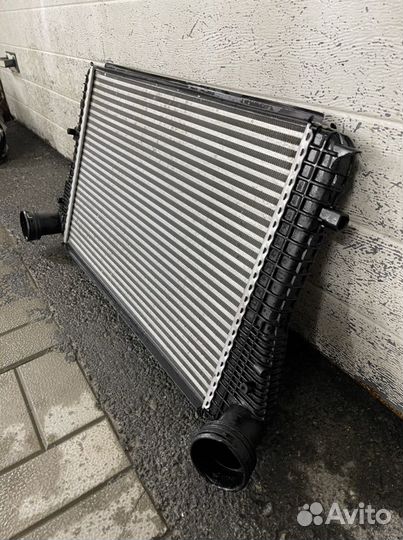 Радиатор интеркулера VAG SKoda идеал оригинал