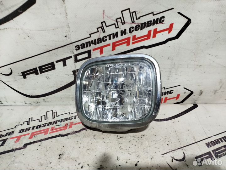 Туманка subaru forester SF5 SF9 11420597 правая белая 84501FC141 NA6367Z
