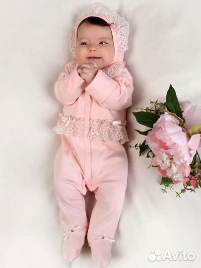 Комплект на выписку для девочки