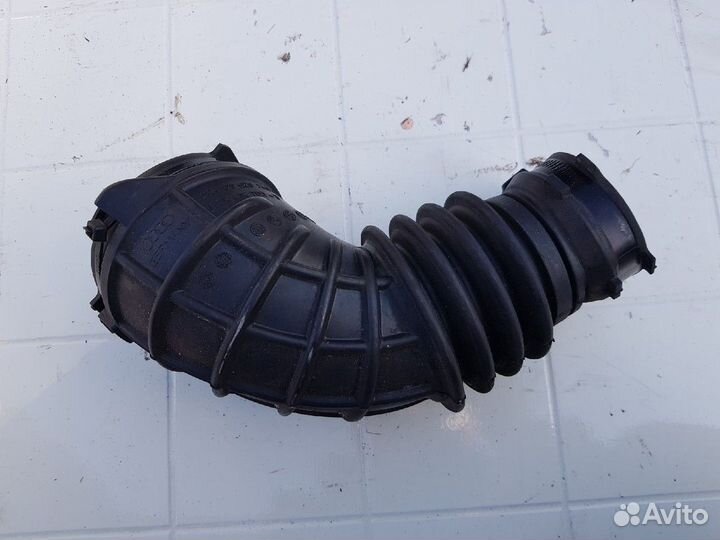 Патрубок воздушного фильтра Audi A4 B8 2008 1.8