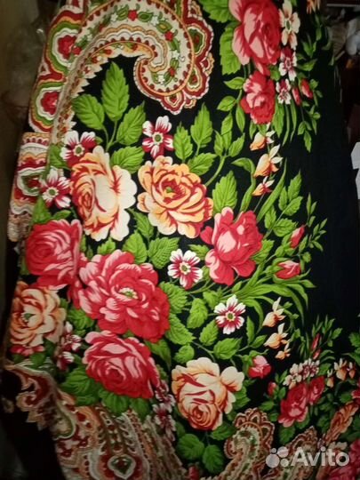 Платок с цветами павловопосад
