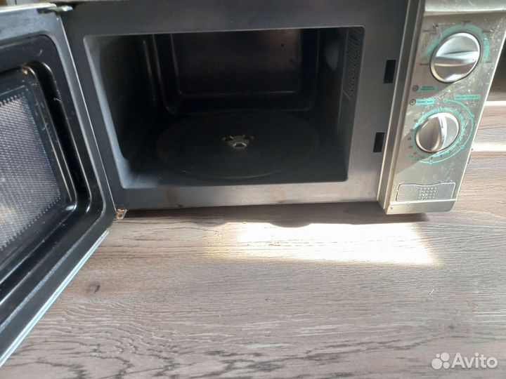 Микроволновая печь на запчасти