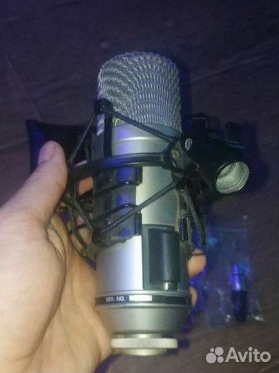 Микрофон студийный Rode Broadcaster