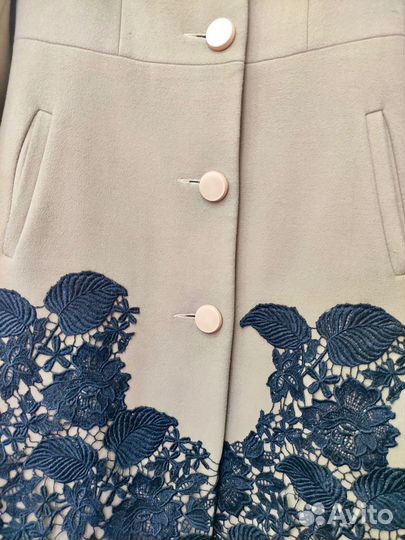 Пальто женское размер M
