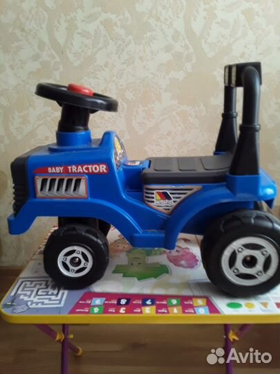 Машинка каталка трактор