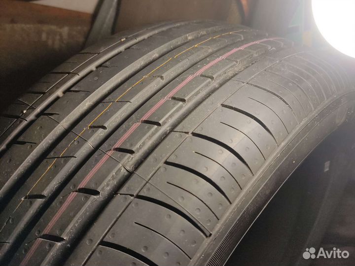 Nexen N Fera RU1 215/55 R17