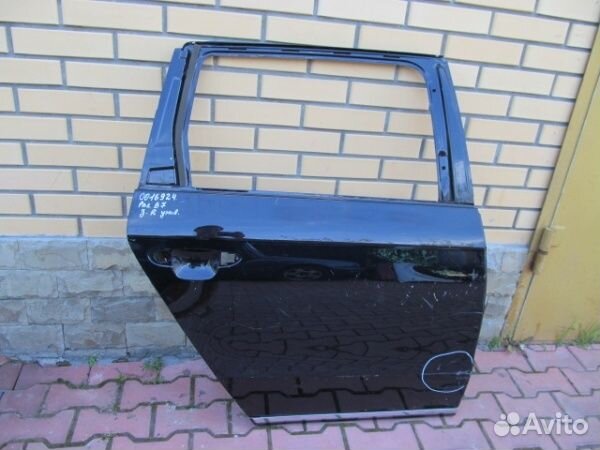 Дверь задняя правая Volkswagen Passat B7 2011