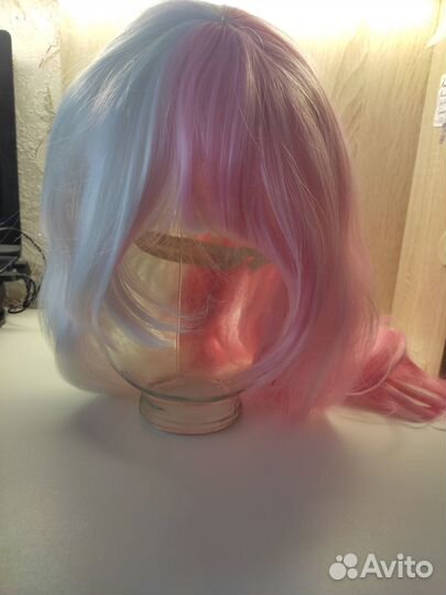 Белый Розовый парик