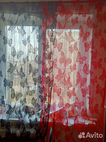 Шторы 2 шт(красная и чёрная) за шоколад