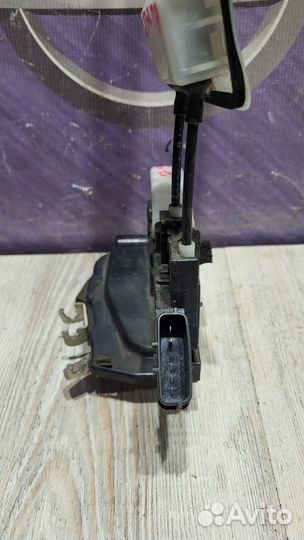 Замок перед двери Nissan teana J32 Прав