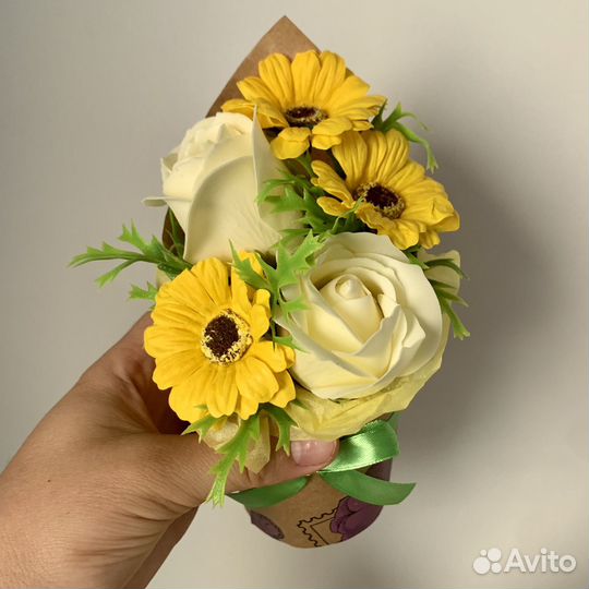 Букет к 1 сентября, букет из пенных роз