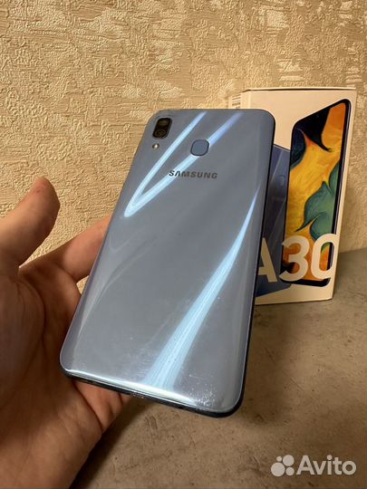 Samsung Galaxy A30, 3/32 ГБ