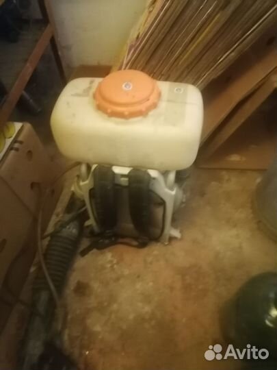 Бензиновый опрыскиватель