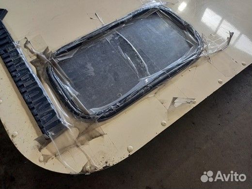 Дверь International правая каркас