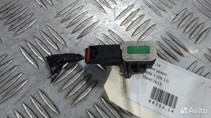 Датчик удара BBM457K1X Mazda 3 BL (09-11)