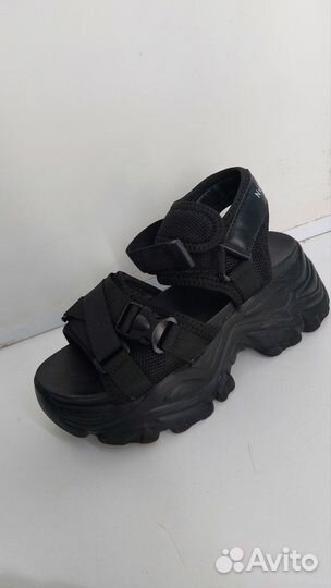 Сандалии женские на подошве