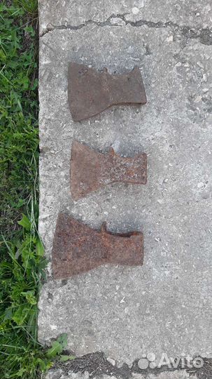 Топор старинный