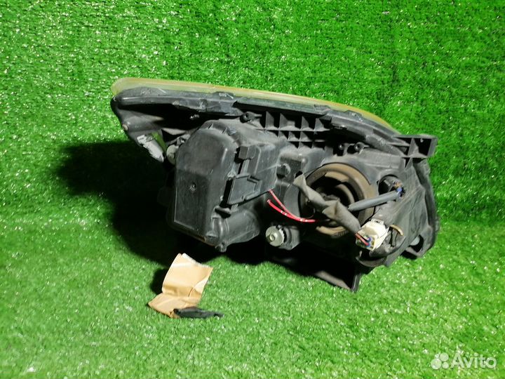 Фара левая 05-41 Toyota Avensis AZT250AZT255AZT250