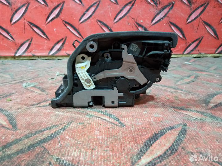 Замок двери задней левой BMW 5 G30