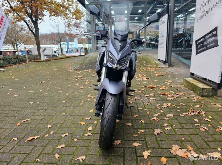 Дорожный мотоцикл QJ Motor SRK 400