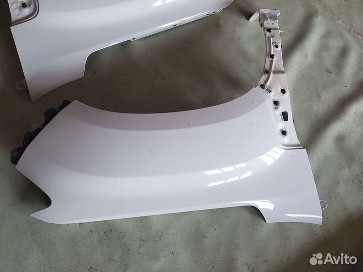 Renault duster 2- крыло переднее