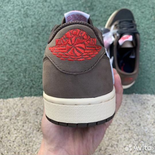 Кроссовки Travis Scott x Air Jordan 1